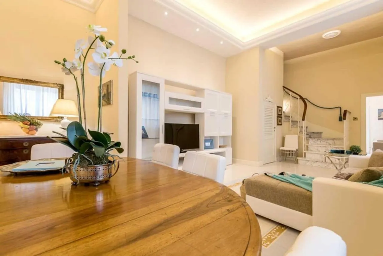 Luxury Villa Fiammetta Near Viareggio Beach