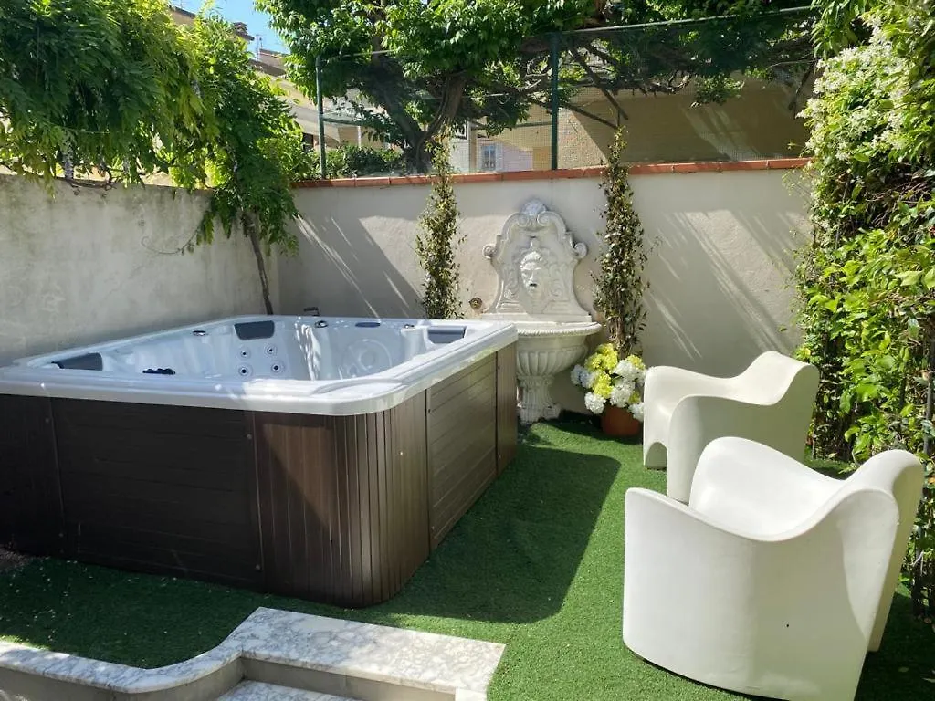 Luxury Villa Fiammetta Near Viareggio Beach